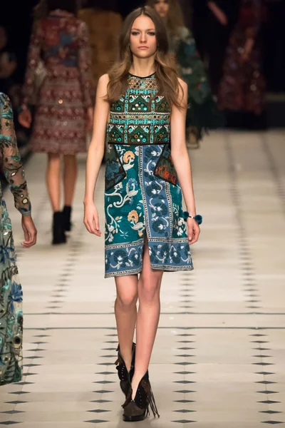 Look 50